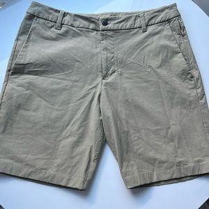 Lululemon Commission Classic Fit Short 9”- Size 34